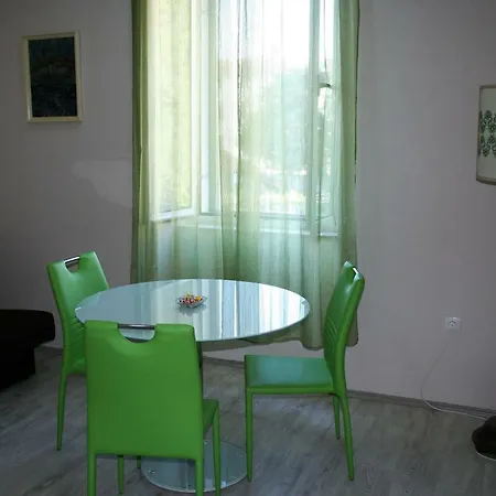 Pavelin Apartman *